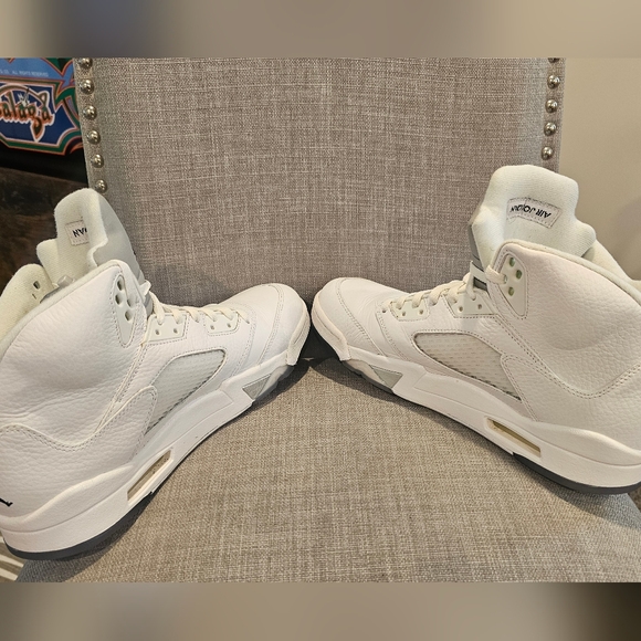 Air Jordan Men's 5 Retro 2015 White Metallic Size Size -- 10 - Picture 6 of 10